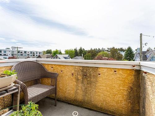 1012 Oliphant Ave, Victoria, BC - Outdoor
