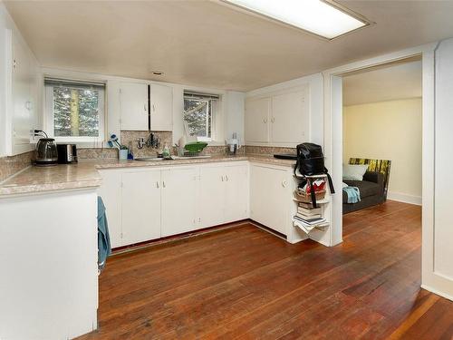 1012 Oliphant Ave, Victoria, BC - Indoor Photo Showing Kitchen With Double Sink