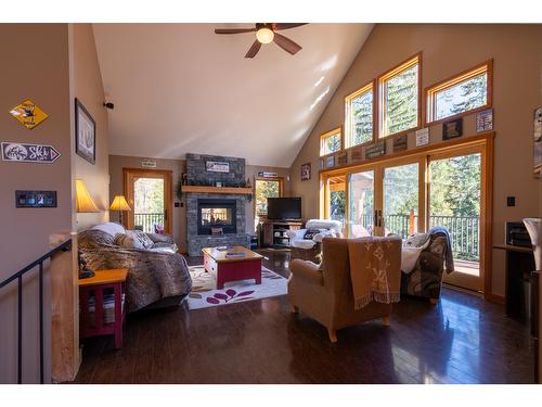 400 Canyon Trail, Fernie, BC - Indoor With Fireplace
