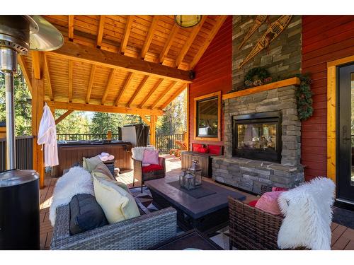 400 Canyon Trail, Fernie, BC - Outdoor With Deck Patio Veranda With Exterior