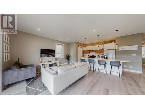 23 Raven Court Lot# 8, Osoyoos, BC - Indoor Photo Showing Living Room