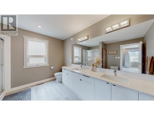 23 Raven Court, Osoyoos, BC - Indoor Photo Showing Bathroom