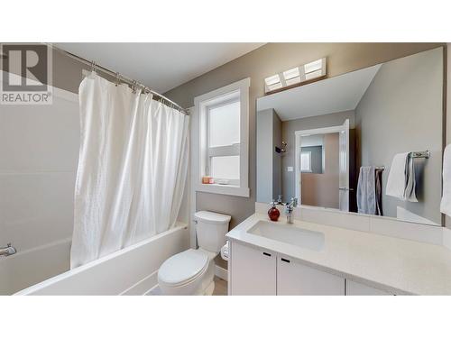 23 Raven Court, Osoyoos, BC - Indoor Photo Showing Bathroom