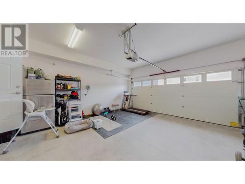 23 Raven Court, Osoyoos, BC - Indoor Photo Showing Garage