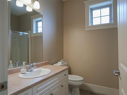 5-4951 Burke Rd, Port Alberni, BC - Indoor Photo Showing Bathroom