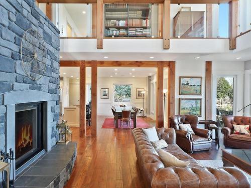 1107 Kye Bay Rd, Comox, BC - Indoor Photo Showing Living Room With Fireplace