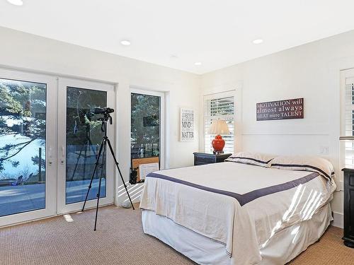 1107 Kye Bay Rd, Comox, BC - Indoor Photo Showing Bedroom