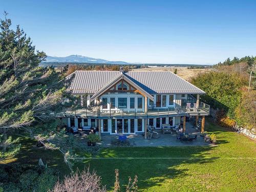 1107 Kye Bay Rd, Comox, BC - Outdoor