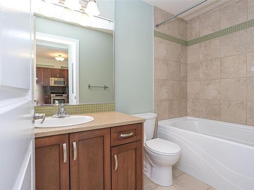 114-866 Brock Ave, Langford, BC - Indoor Photo Showing Bathroom