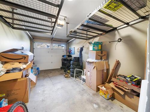 609 Amble Pl, Langford, BC - Indoor Photo Showing Garage
