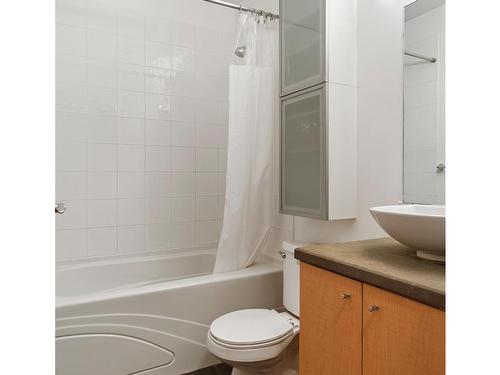 104-932 Johnson St, Victoria, BC - Indoor Photo Showing Bathroom