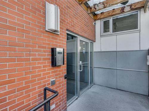 104-932 Johnson St, Victoria, BC - Outdoor