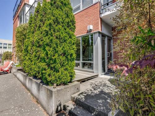 104-932 Johnson St, Victoria, BC - Outdoor With Exterior