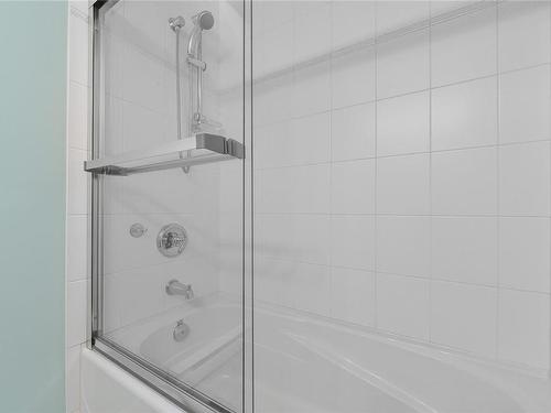 508-21 Dallas Rd, Victoria, BC - Indoor Photo Showing Bathroom