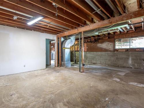 145 Crawford Rd, Campbell River, BC - Indoor Photo Showing Basement