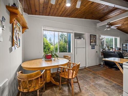 3977 Craig Rd, Campbell River, BC - Indoor Photo Showing Dining Room