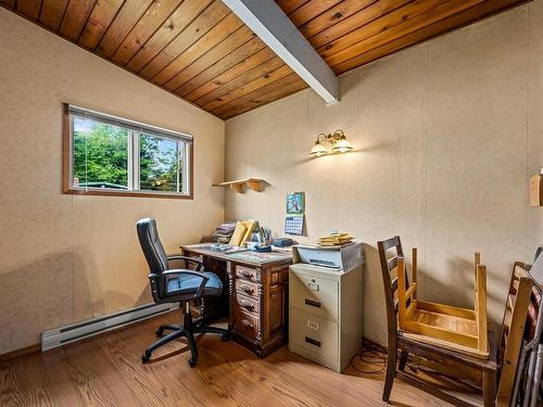 3977 Craig Rd, Campbell River, BC - Indoor Photo Showing Office