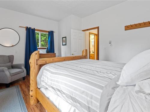 66 Sutton Rd, Ucluelet, BC - Indoor Photo Showing Bedroom