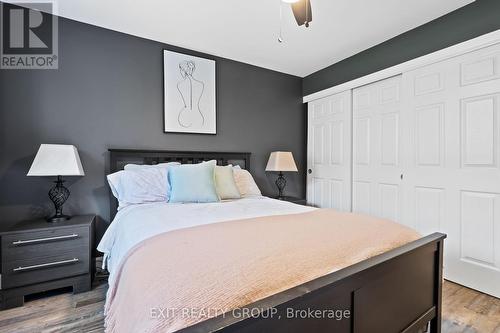 208 - 242 Oakdale Avenue, St. Catharines, ON - Indoor Photo Showing Bedroom