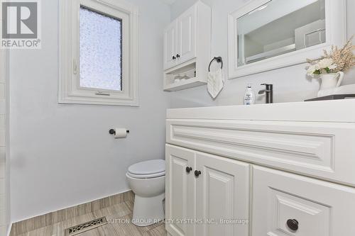 30 Pontiac Court, Brampton, ON - Indoor Photo Showing Bathroom