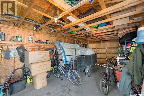 1044 Connaught Avenue, Moose Jaw, SK - Indoor Photo Showing Garage