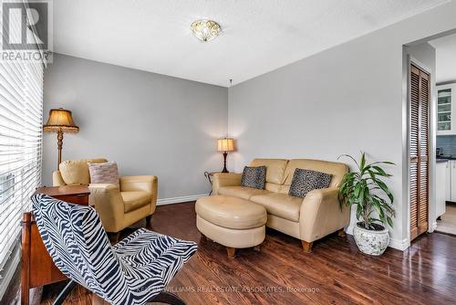 366 Marf Avenue, Mississauga, ON - Indoor Photo Showing Living Room