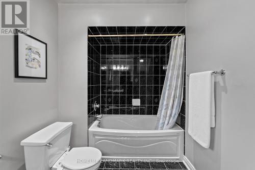1125 Glen Valley Road, Oakville, ON - Indoor Photo Showing Bathroom