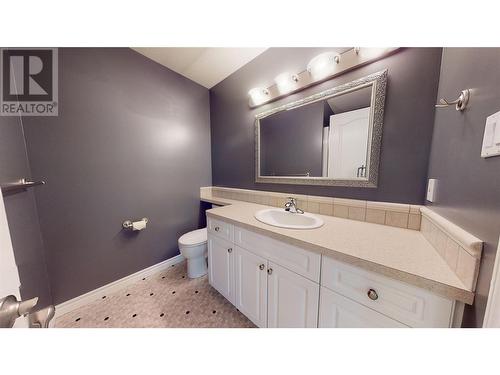 2892 Juniper Crescent, Blind Bay, BC - Indoor Photo Showing Bathroom