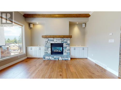 2892 Juniper Crescent, Blind Bay, BC - Indoor Photo Showing Living Room With Fireplace