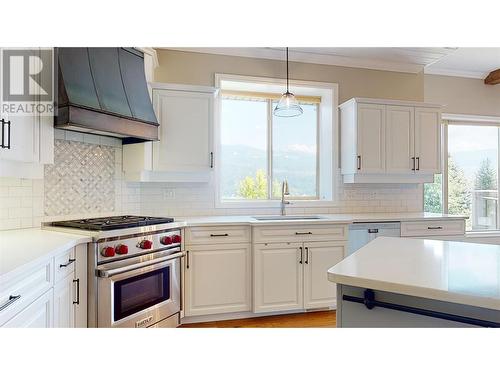 2892 Juniper Crescent, Blind Bay, BC - Indoor Photo Showing Kitchen With Upgraded Kitchen