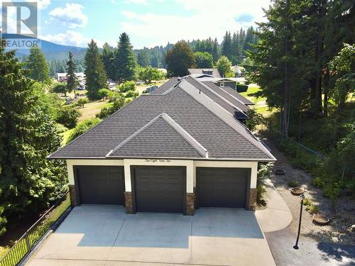 2892 Juniper Crescent, Blind Bay, BC - Outdoor