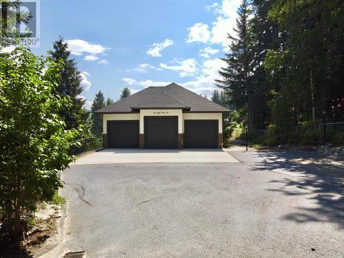 2892 Juniper Crescent, Blind Bay, BC - Outdoor