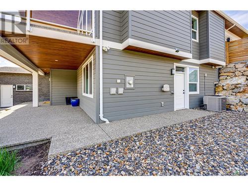 581 Mt. Ida Crescent, Coldstream, BC - Outdoor With Exterior