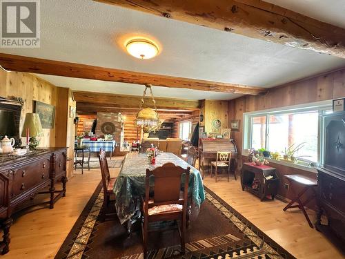 4050 Spokin Lake Road, Williams Lake, BC - Indoor Photo Showing Dining Room