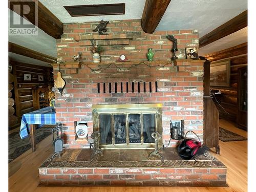 4050 Spokin Lake Road, Williams Lake, BC - Indoor With Fireplace