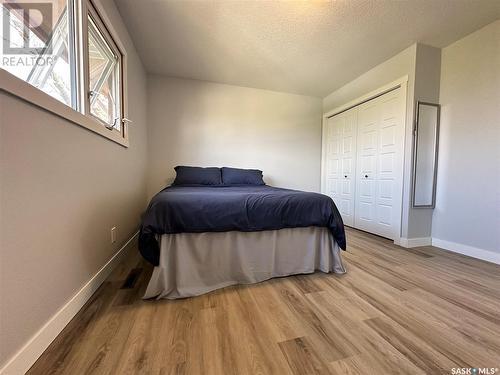 950 Gladstone Street W, Swift Current, SK - Indoor Photo Showing Bedroom