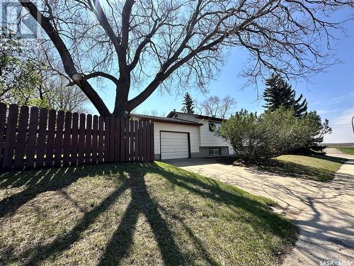 950 Gladstone Street W, Swift Current, SK - Outdoor