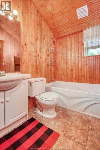 7904 Route 112, Hunter'S Home, NB - Indoor Photo Showing Bathroom