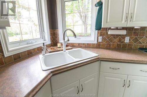 83 Duke Street, Wallaceburg, ON - Indoor Photo Showing Kitchen With Double Sink