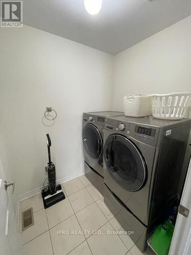 53 Arbourview Crescent, Kitchener, ON - Indoor Photo Showing Laundry Room