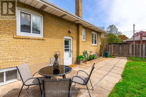 22 Cayuga Street, St. Catharines, ON - Outdoor With Exterior