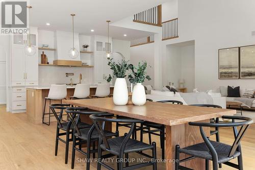 14 St Georges Court, Huntsville, ON - Indoor Photo Showing Dining Room