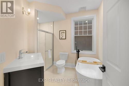 490 Parkdale Avenue, Ottawa, ON - Indoor Photo Showing Bathroom
