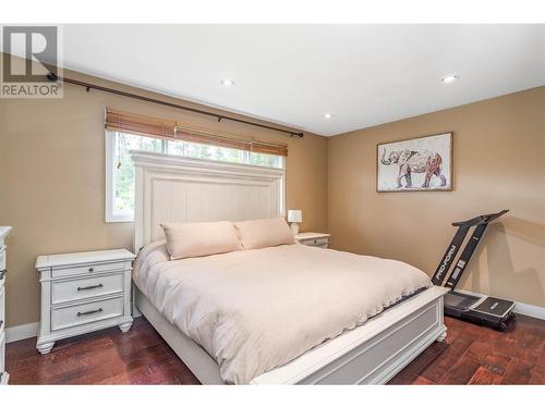 2555 O'Reilly Road, Kelowna, BC - Indoor Photo Showing Bedroom