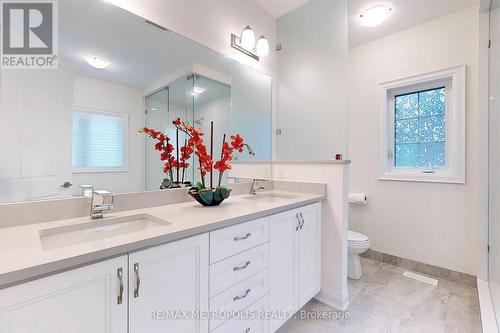 100 Ballantyne Boulevard, Vaughan, ON - Indoor Photo Showing Bathroom