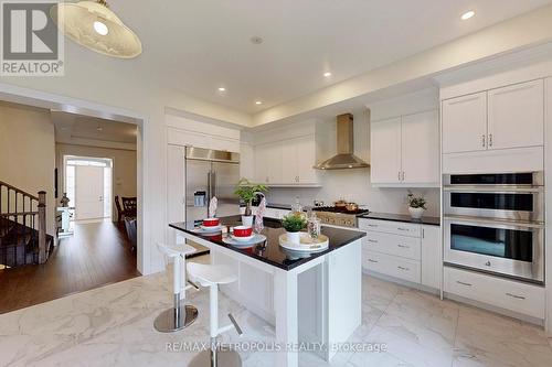 100 Ballantyne Boulevard, Vaughan, ON - Indoor Photo Showing Kitchen With Upgraded Kitchen