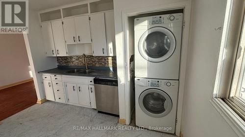 63 Longford Drive E, Newmarket, ON - Indoor Photo Showing Laundry Room