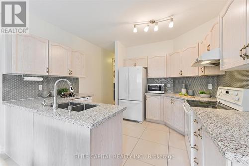 60 Westchester Crescent, Markham, ON - Indoor Photo Showing Kitchen With Double Sink With Upgraded Kitchen