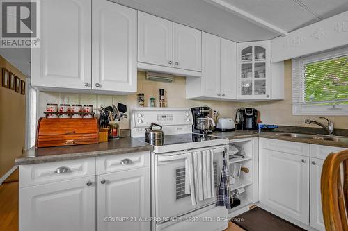 4 Valleyview Drive, Hamilton Township, ON - Indoor Photo Showing Kitchen With Double Sink
