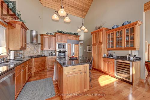 123 Parkside Drive, Oro-Medonte, ON - Indoor Photo Showing Kitchen With Double Sink